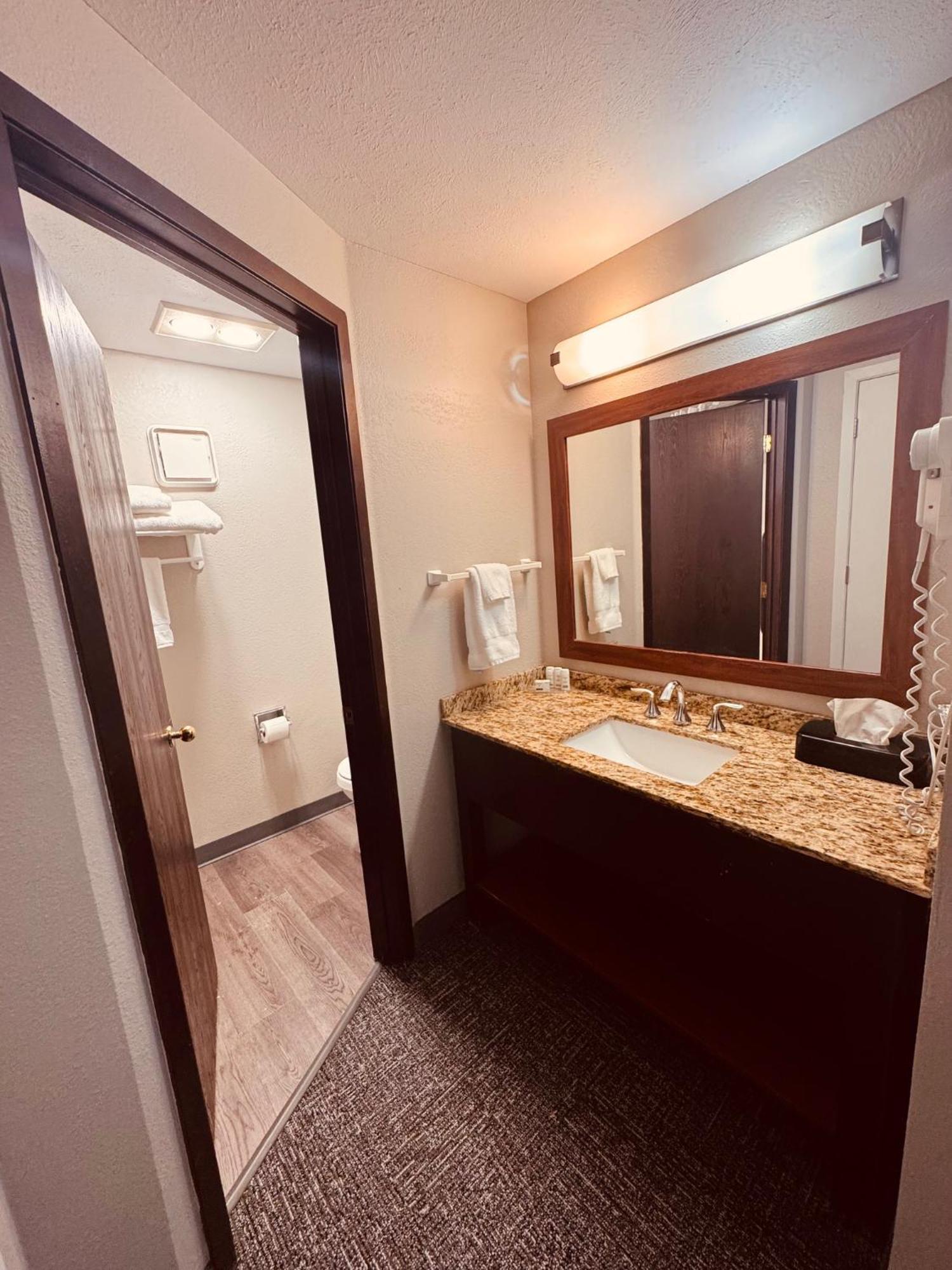 Wingate By Wyndham Anchorage Downtown - Ship Creek Hotell Eksteriør bilde